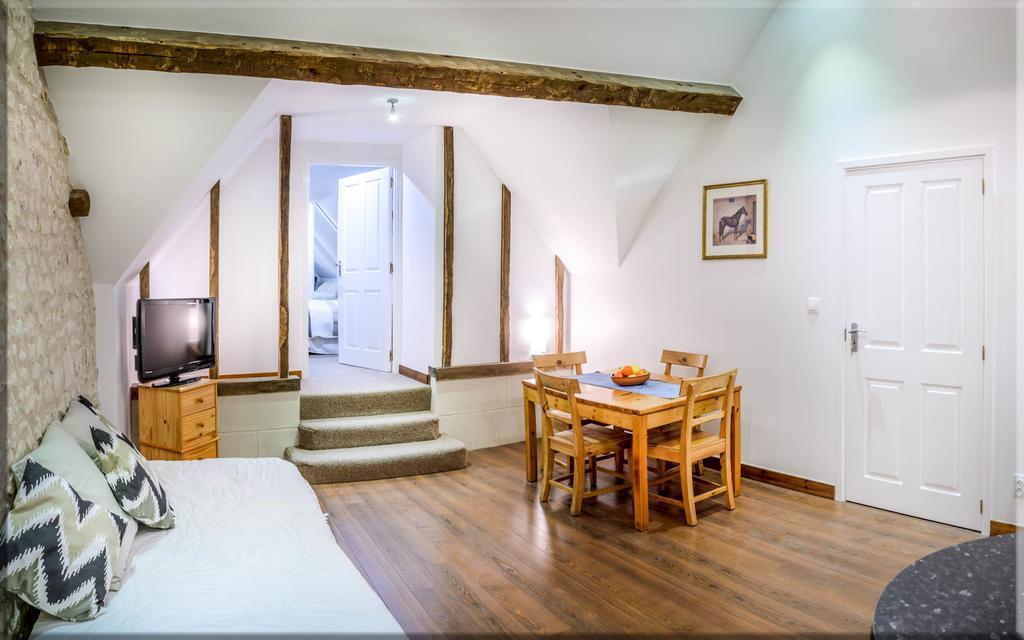 Gites Arches De Muschamp Cussay Extérieur photo