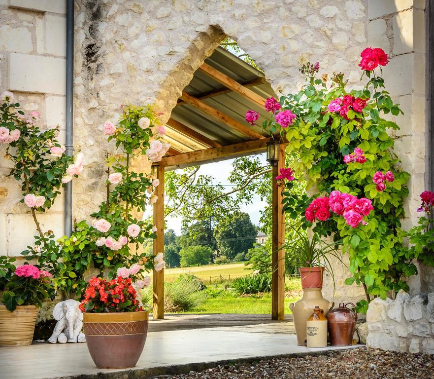 Gites Arches De Muschamp Cussay Extérieur photo